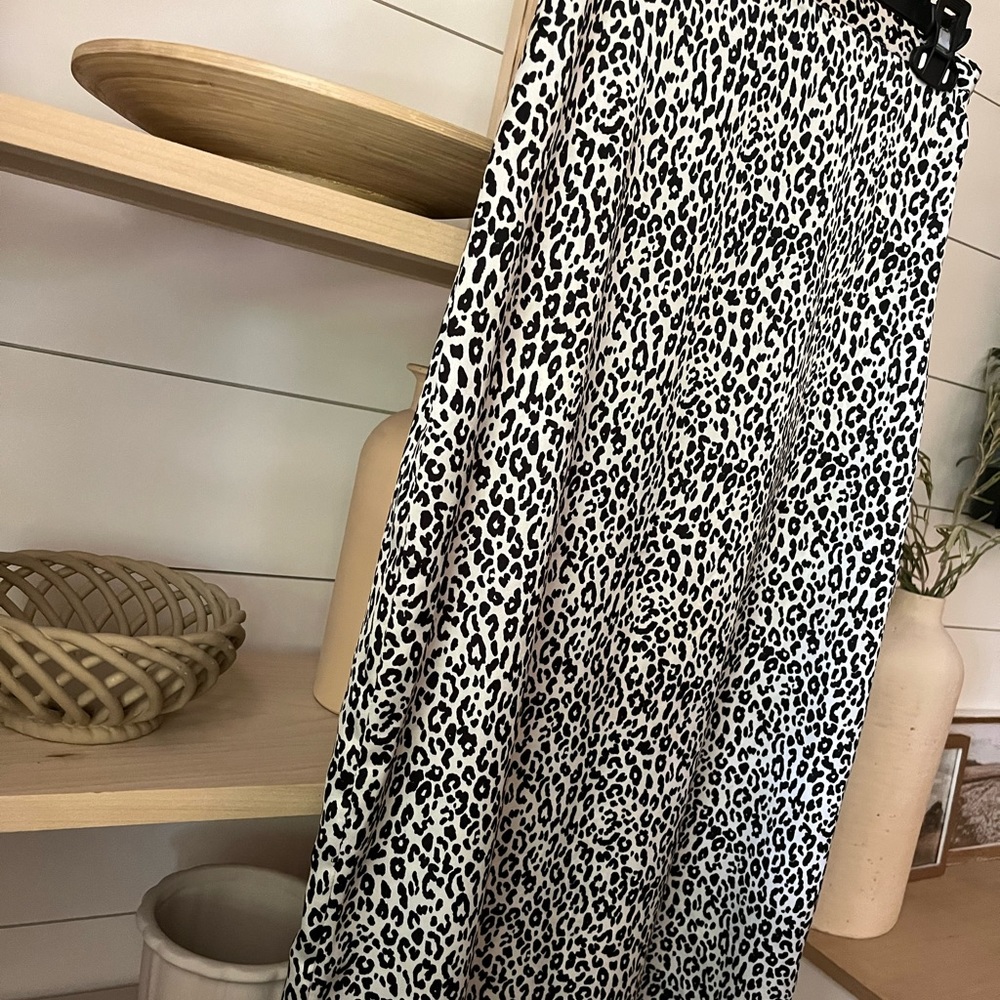 Forever21 Animal Print Skirt - Picture 2 of 3